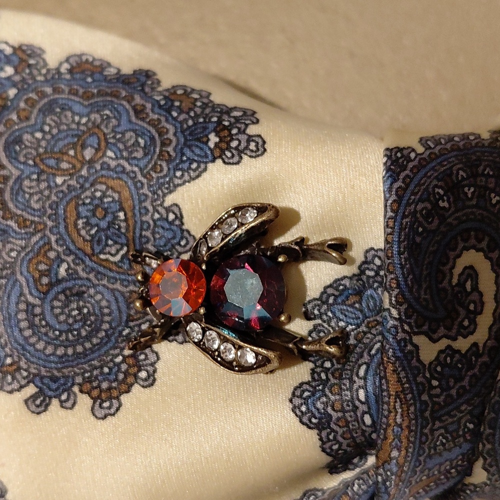 Handcrafted NeckTie Necklace With Bee Hat  Pin And Key Brooch . - Picture 5 of 6